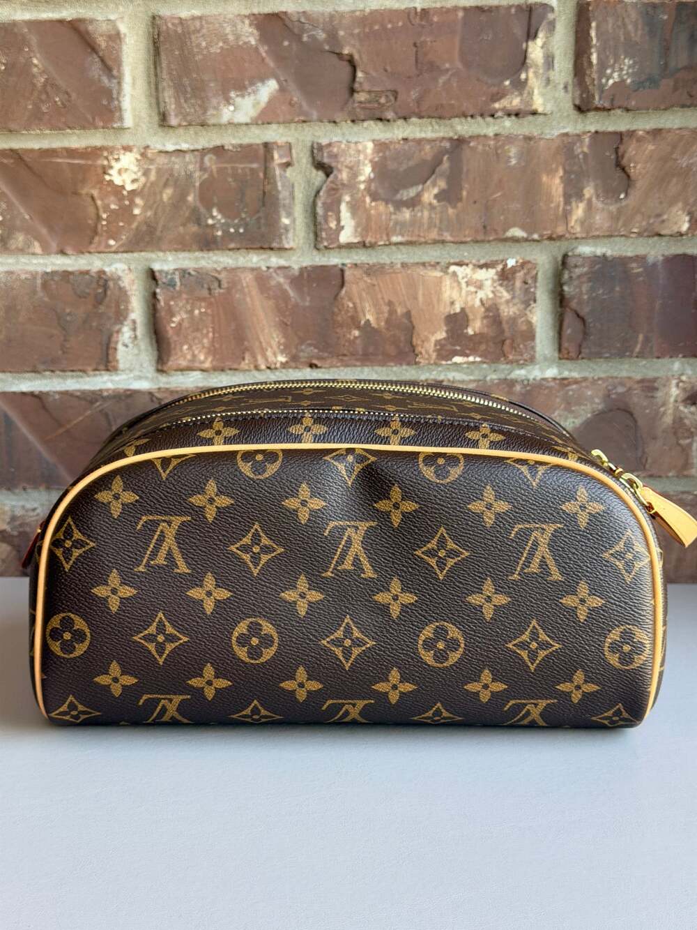 Louis Vuitton Toiletry Bag Monogram Canvas King Size	56842